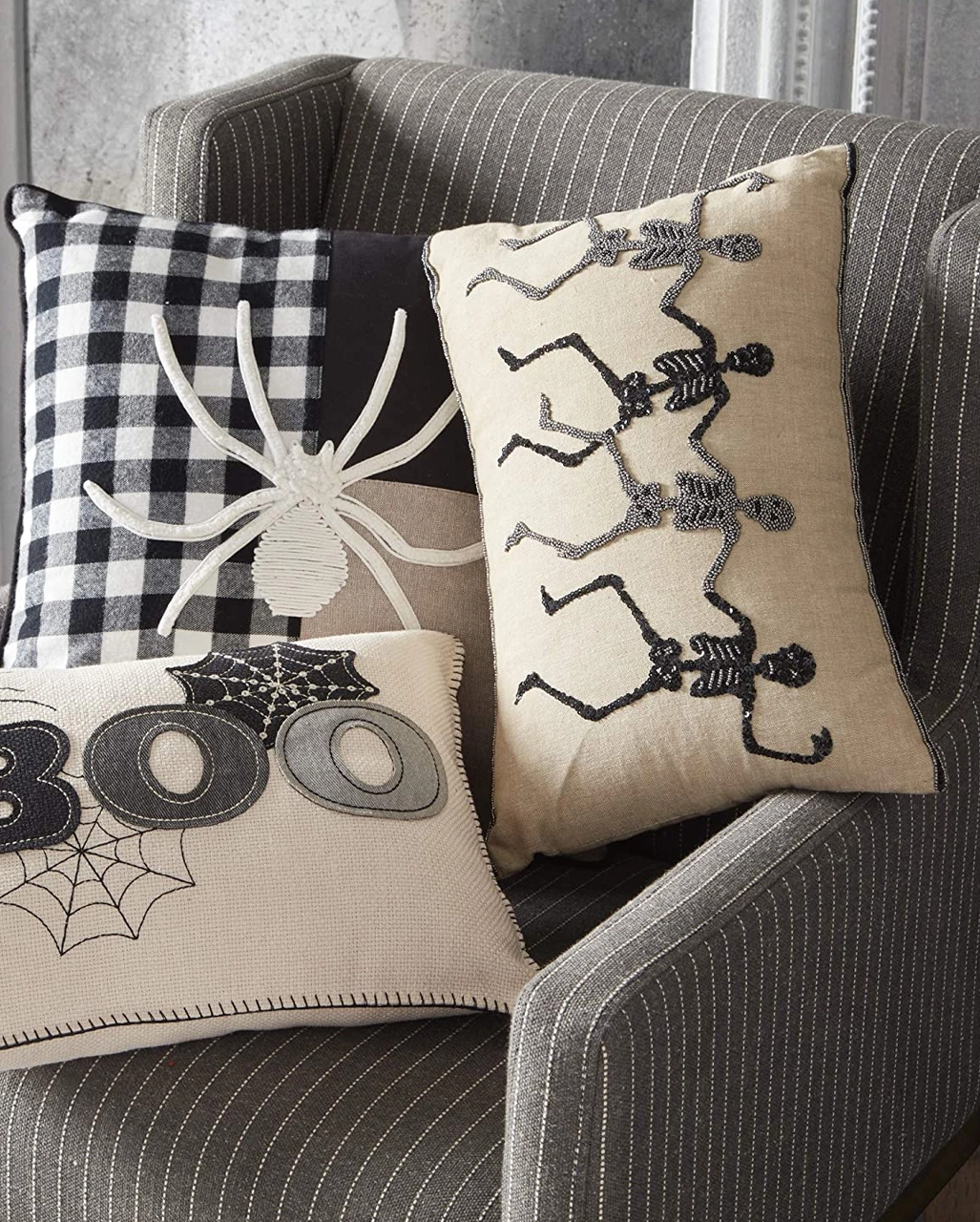 Skelett Halloween Boutique Kissen Mit Perlen & Pailletten 30x45cm – Bild 2